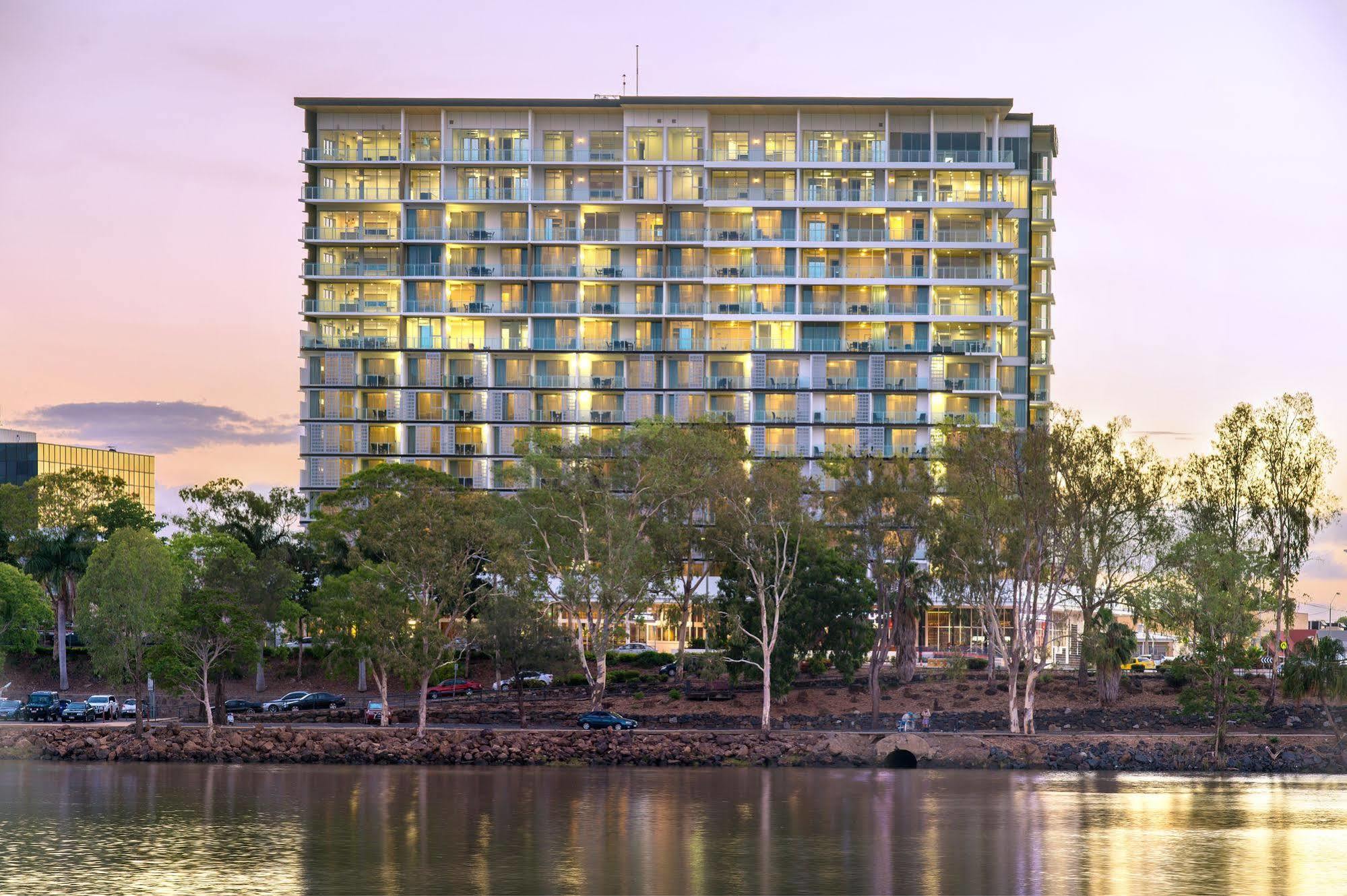 Empire Apartment Hotel Rockhampton Exterior photo